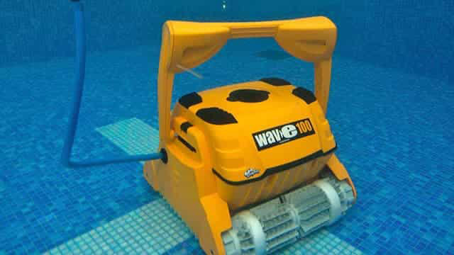 Dolphin WAVE 100 robot électrique nettoyeur pour grande piscine